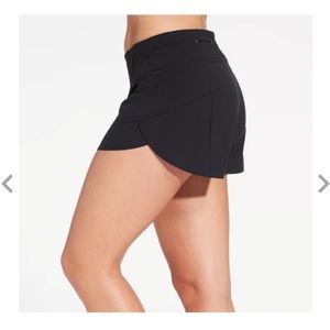 BNWT Calia by Carrie Underwood Petal Hem Short